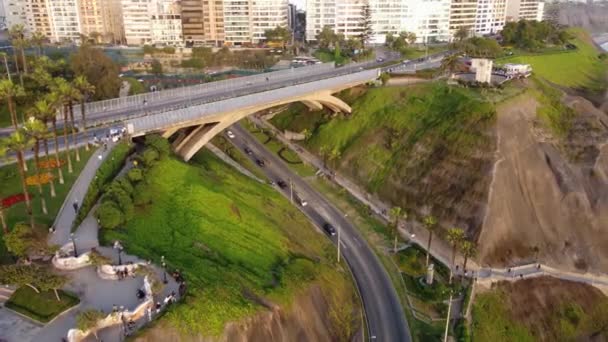 Peru Lima Nın Miraflores Ilçesinde Puente Eduardo Villena Rey Adlı — Stok video