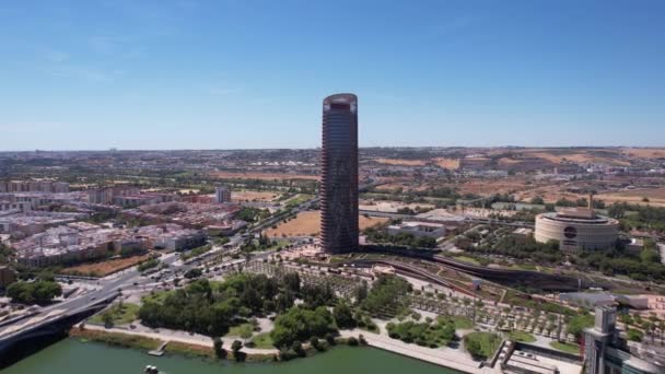 Vista Aérea Torre Sevilla Rascacielos Oficinas Sevilla España Isla Cartuja — Vídeo de stock
