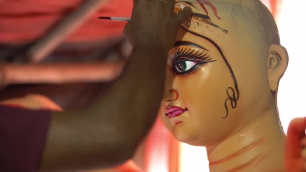 Práce Tvorbě Idolů Durga Puja Pokračuje — Stock video