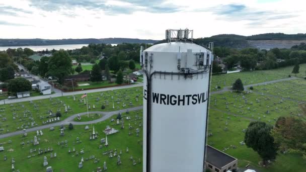 Wrightsville Pennsylvania Watertoren Luchtfoto Van Stad York County Door Susquehanna — Stockvideo