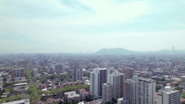 Dolly Leteckém Pohledu Nové Budovy Uoa Bohaté Čtvrti Santiago Chile — Stock video
