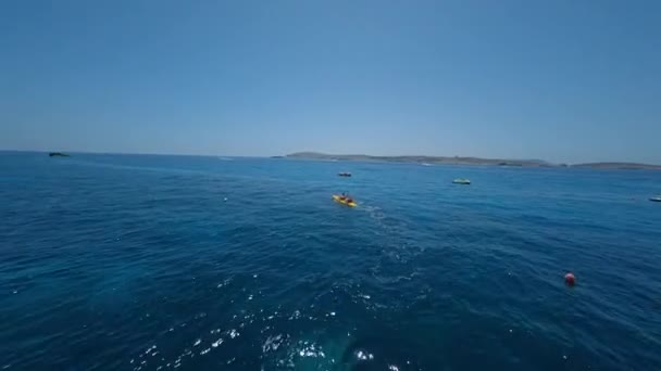 Aerial Two People Kayaking Sea — Stock Video