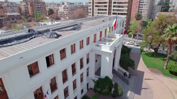 Vista Aérea Edifício Município Uoa Chile Com Bandeira Frente Dia — Vídeo de Stock