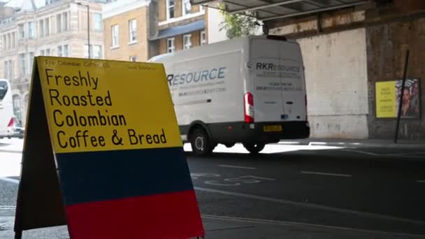 Taze Kavrulmuş Kolombiya Kahvesi Ekmek Londra Birleşik Krallık — Stok video