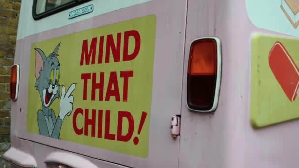 Proszę Uważaj Dziecko Podczas Jazdy — Wideo stockowe