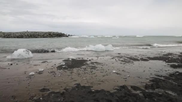 Lagoa Glaciar Islândia Com Vídeo Gimbal Caminhando Para Frente Direção — Vídeo de Stock