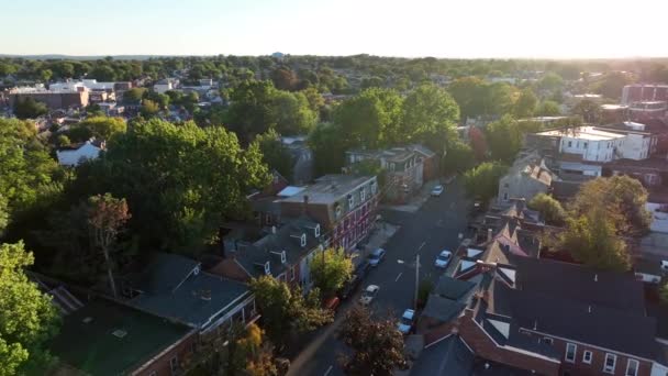 Güneşli Bir Günde Amerikan Kentinin Havadan Görünüşü Nsansız Hava Aracı — Stok video