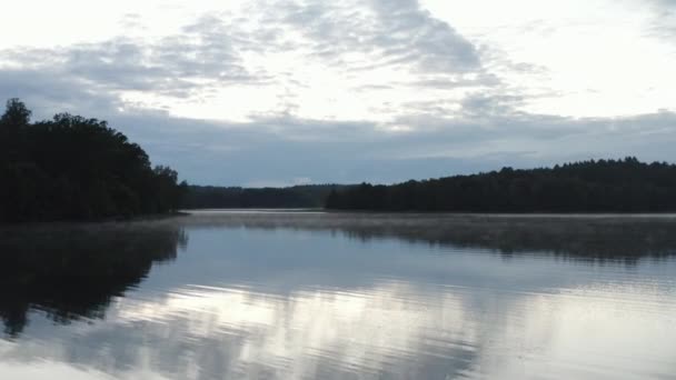 Drone Shot Beautiful Reflections Big Lake Morning Fog — Stock Video
