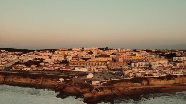 Kommer Från Havet Mot Vacker Sebastio Bostadsområde Waterfront Ericeria Portugal — Stockvideo