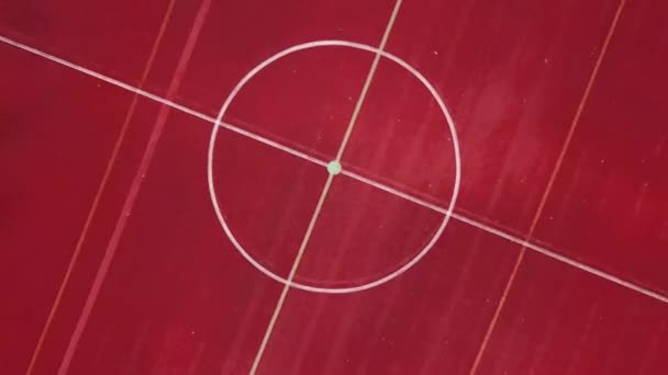 Patio Juegos Baloncesto Deportivo Vacío Con Dron Volando Hacia Cielo — Vídeos de Stock