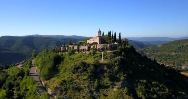 Vista Aérea Roda Isabena Village Small Mountaintop Localizado Huesca Espanha — Vídeo de Stock