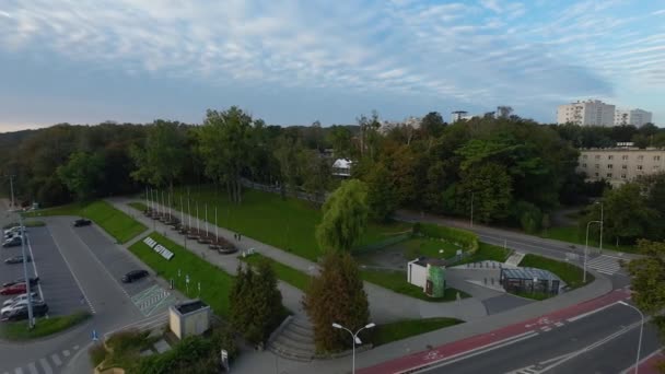 Skwer Arka Gdynia Pusty Plac Wcześnie Rano Podczas Wschodu Słońca — Wideo stockowe