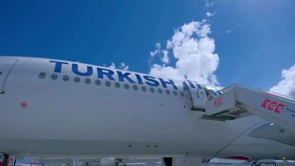 Motore Cancello Turkish Airlines Prima Dell Imbarco — Video Stock