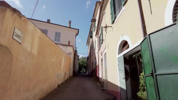 Slowmion Красивая Улица Старом Городе Молини Летом Голубым Небом Камера — стоковое видео