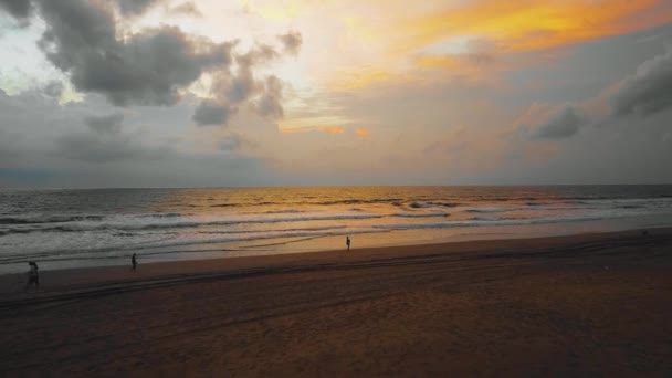 Bela Metragem Drones Seminyak Double Six Beach Bali Com Ondas — Vídeo de Stock