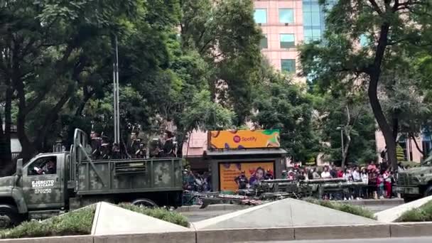 Aufnahme Des Vormarsches Neuer Raketen Während Der Parade Der Mexikanischen — Stockvideo