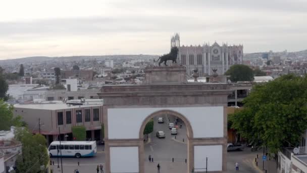Flygfoto Leon Guanajuato Centrum Och Folk Som Hänger Parken Drönarvy — Stockvideo