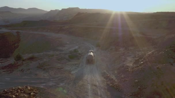 Drone Water Tanker Truck Rays Sun Highlighting Landscape Mars Terrain — Stock Video