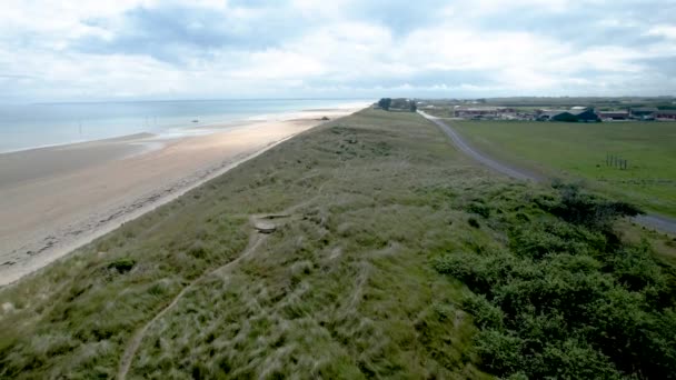 Widok Lotu Ptaka Pozostałości Bunkra Wojny Światowej Plaży Utah Normandia — Wideo stockowe
