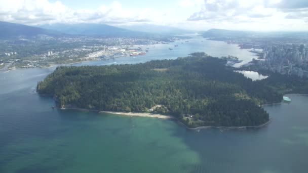 Vancouver Stanley Park Helicopter Shot Looking East 3Rd Beach Lions — Video