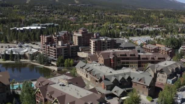 Luchtfoto Rond Village Breckenridge Resort Vallen Het Zonnige Colorado Verenigde — Stockvideo