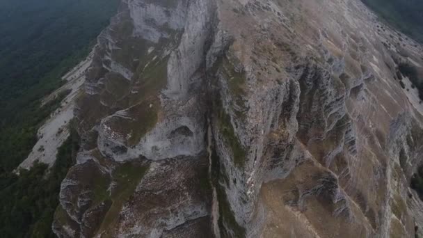 Impressive Aerial Shot Imposing Navarrese Mountain Ihurbain Crest Mount Beriain — Vídeos de Stock