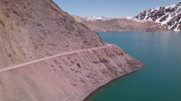 Sonniger Tag Über Dem Yeso Reservoir Santiago Chile Mit Menschen — Stockvideo