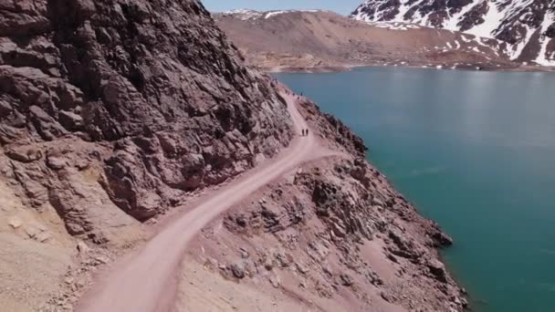 Tourists Yeso Dam Andes Mountains Santiago Metropolitan Region Chile Aerial — Vídeo de stock