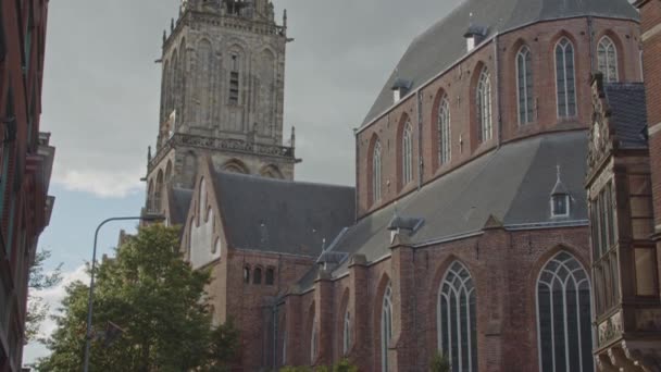 Close Tilt Van Prachtige Martini Kerk Met Verbazingwekkende Klokkentoren Achtergrond — Stockvideo