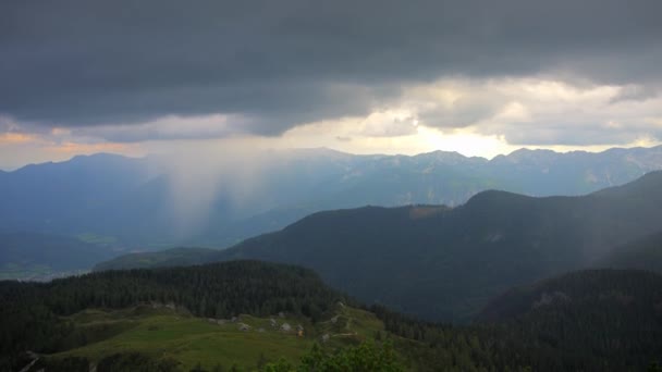 Szeroki Film Nakręcony Gimbale Głąb Słoweńskich Gór Alpach Przodu Dołu — Wideo stockowe