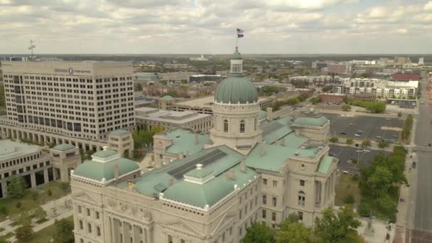 Drone Indianapolis Indiana Government Capital Building Wide Skyline Downtown City — стокове відео