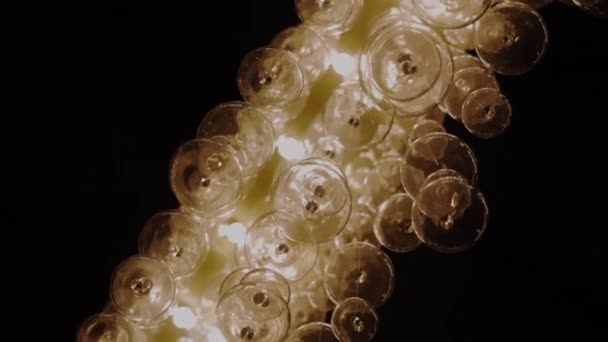 Крупним Планом Відстежуючий Знімок Елегантними Декоративними Лампочками Скла — стокове відео