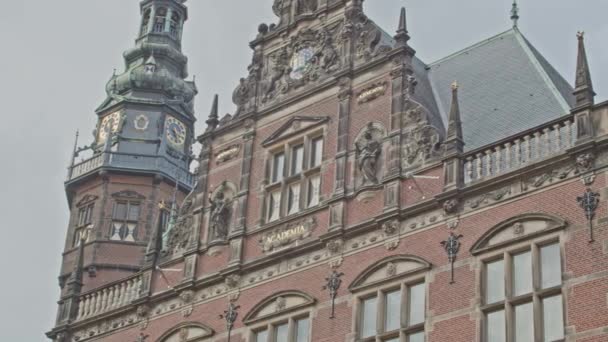 Niski Kąt Patelni Głównego Budynku Uniwersytetu Groningen Rijksuniversiteit Groningen Jest — Wideo stockowe
