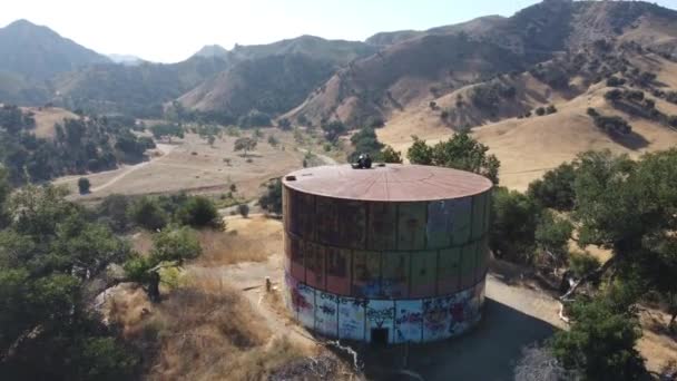 Malibu Creek State Park Los Angeles Drone Víztorony Túraútvonal — Stock videók