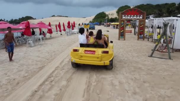 Natal Brasil Por Drone Siguiendo Beach Car Playas Legendarias Brasileñas — Vídeos de Stock