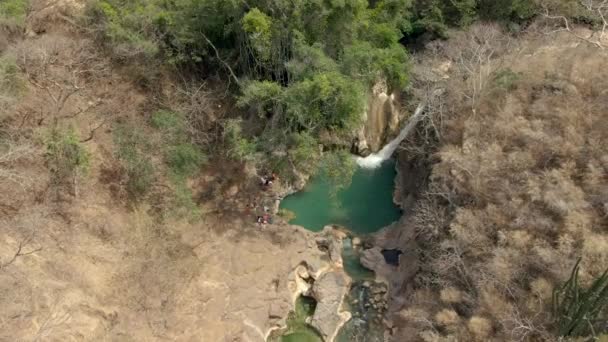 Ohromující Scenérie Cascada Comala Park Chiquilistlan Jalisco Mexiko Vodopádem Přírodním — Stock video