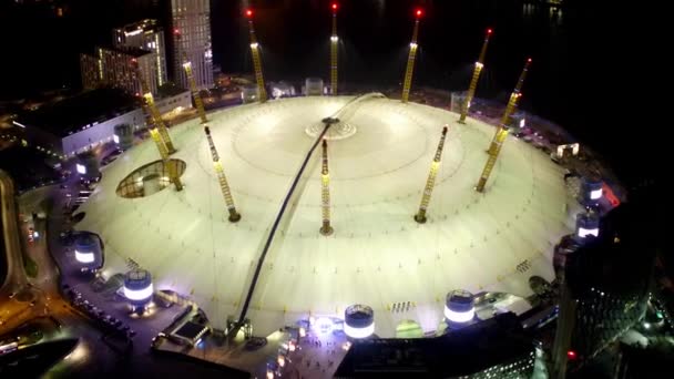 Millennium Dome Londres Vídeo Aéreo Noturno Mostrando Iluminação Cúpula Puxando — Vídeo de Stock