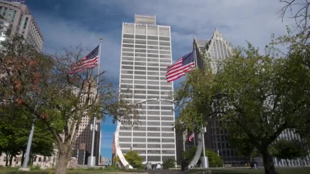 Trascendere Statua Hart Plaza Detroit Michigan Con Video Stabile — Video Stock