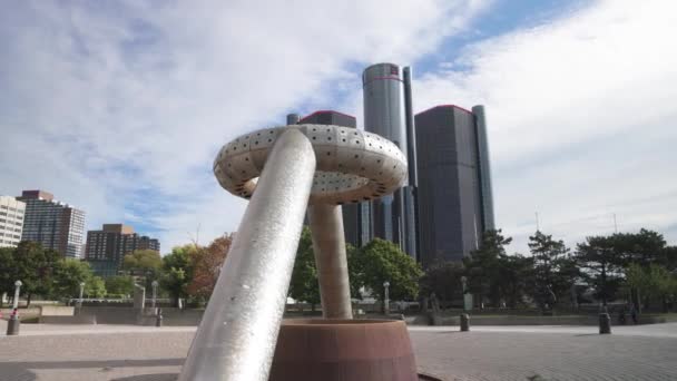 Dodge Fountain Hart Plaza Detroit Michigan Com Vídeo Gimbal Caminhando — Vídeo de Stock