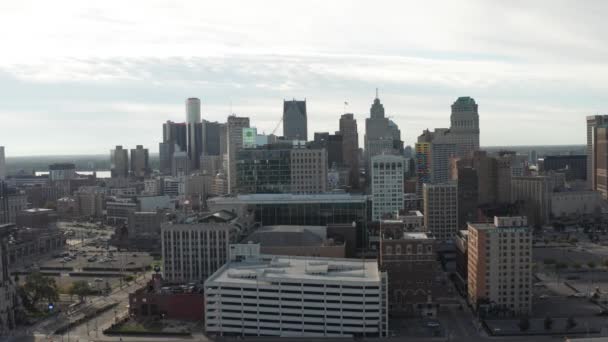 Detroit Michigan Ορίζοντα Σύννεφα Και Drone Βίντεο Κινείται Προς Εμπρός — Αρχείο Βίντεο