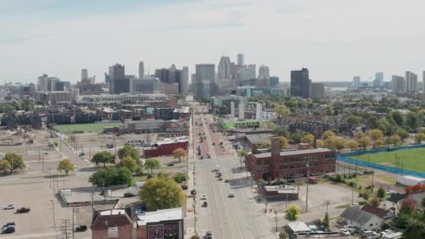 Detroit Michigan Wide Shot Skyline Moving Forward Corktown — Stock Video