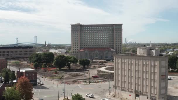 Michigan Central Station Detroit Michigan Drone Video Moving Building — Stock Video