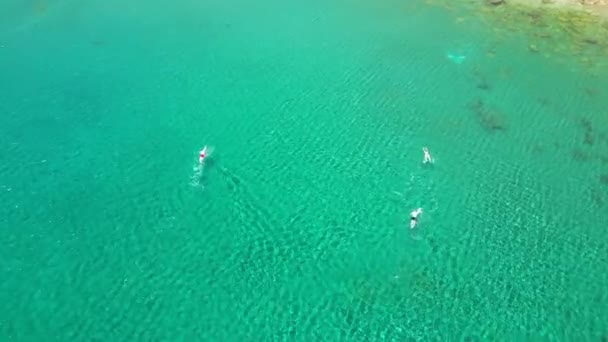 Aerial View Tourists Swimming Mediterranean Sea Greece Summer Holidays — Stock Video