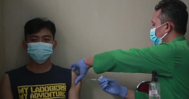Koluna Grip Aşısı Koronavirüs Aşısı Covid Aşısı Aşısı Aşısı Yapılan — Stok video