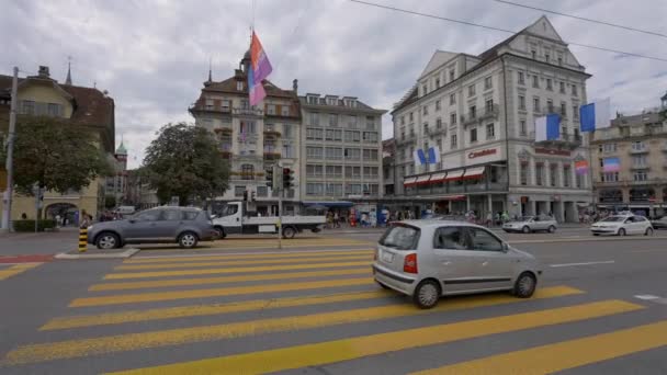 Panning Pohled Rušné Město Lucerne Švýcarsko Zpomalený Pohyb — Stock video