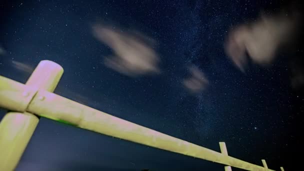 Hyperlapse Fliegender Wolken Nachthimmel Mit Sternen Und Meteoren Zeitraffer Blick — Stockvideo