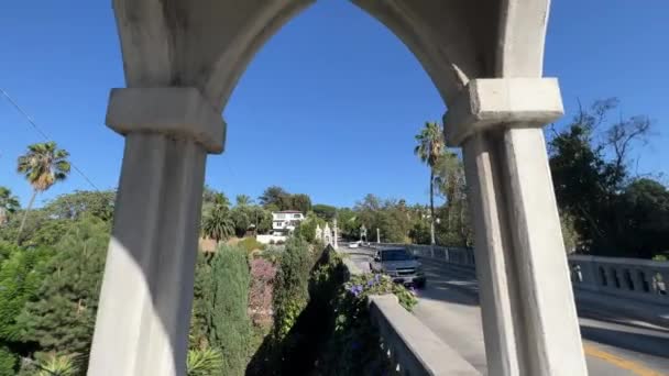 Puente Shakespeare Barrio Franklin Hills Los Ángeles California Cerca Tire — Vídeo de stock
