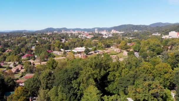 Drone Video Camion Împușcat Din Vecinătățile Din Partea Sud Orașului — Videoclip de stoc