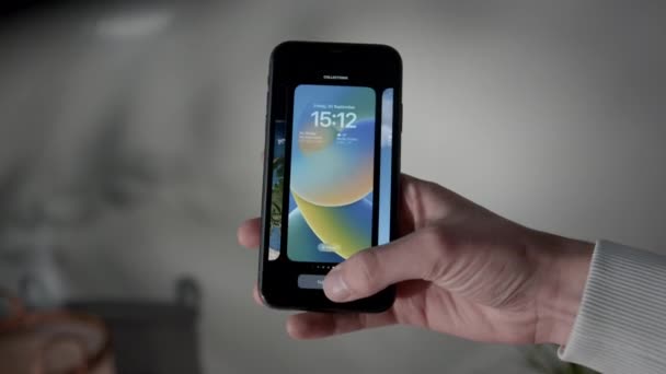 Iphone Ios Customizing Lock Screen Pov — стоковое видео