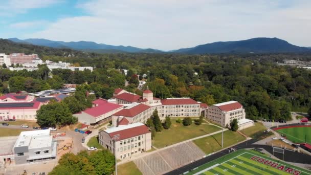 Drone Video Mission Hospital Asheville High School Asheville Sunny Summer — Vídeo de stock